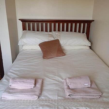 Room In Bungalow - Very Nice View With This Room Sneem Exterior foto